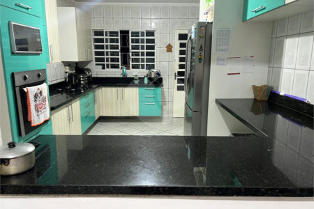 Casa à venda com 3 quartos, sendo 1 suíte,  em Jardim Náutico, Mogi das Cruzes, SP
