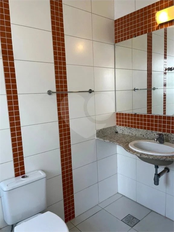 Casa para alugar com 3 suítes no condomínio Figueira Garden, Atibaia - SP