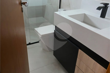 Casa à venda com 3 suítes no condomínio Hills, Arujá - SP