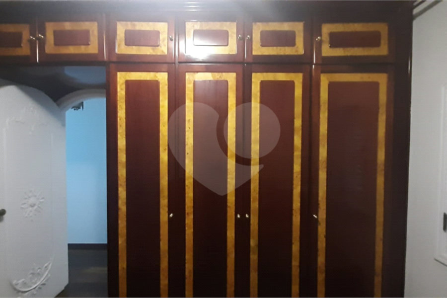 Sobrado à venda com 4 quartos, sendo 2 suítes, em Jardim França, São Paulo, SP