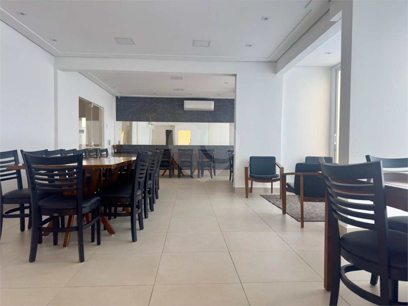 Apartamento para alugar com 2 quartos, sendo 1 suíte, em Vila Hortência, Sorocaba, SP