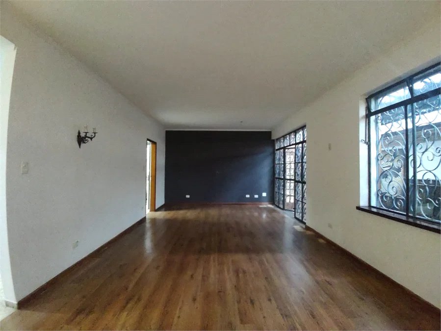 Sobrado à venda com 5 quartos, sendo 3 suítes, em Cidade Monções, São Paulo, SP