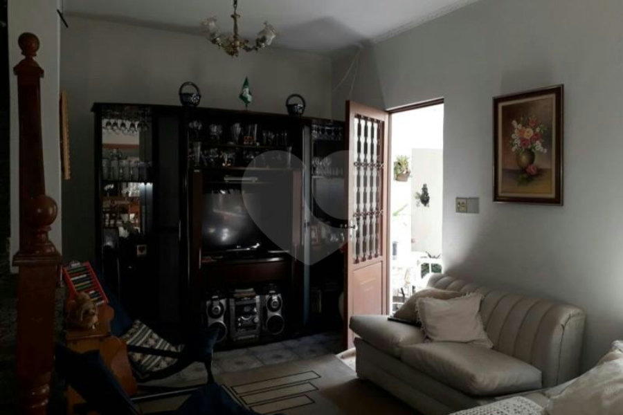 Sobrado à venda com 3 quartos, sendo 1 suíte, em Tremembé, São Paulo, SP