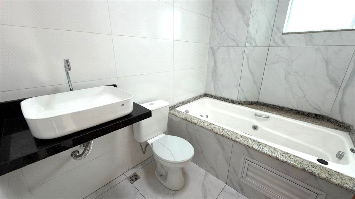Sobrado à venda com 3 quartos, sendo 1 suíte, em Jardim Vila Formosa, São Paulo, SP