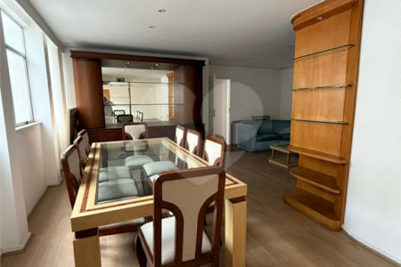 Triplex à venda ou para alugar com 3 suítes em Vila Suzana, São Paulo, SP