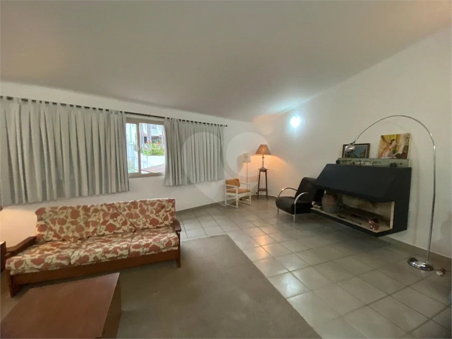Casa térrea com 3 quartos para alugar no Jardim dos Estados, São Paulo - SP