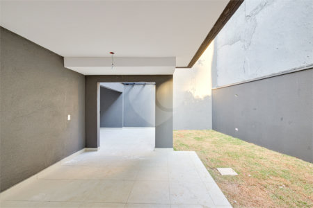 Casa à venda com 3 quartos, sendo 2 suítes, no condomínio Cube Villa, São Paulo - SP