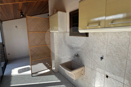 Casa à venda com 3 quartos, sendo 1 suíte, no condomínio Village da Posse, Rio de Janeiro - RJ