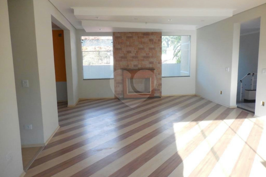 Casa Térrea à venda com 3 suítes em Horto, São Paulo, SP
