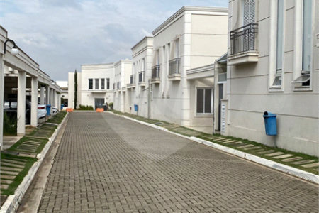 Casa à venda com 3 quartos, sendo 1 suíte, no condomínio Residencial Belle Ville Itaycy, Indaiatuba - SP