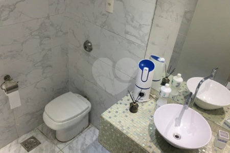 Casa à venda com 5 quartos, sendo 1 suíte, em Grajaú, Rio de Janeiro, RJ