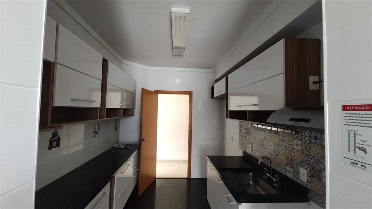 Apartamento para alugar com 3 suítes em Tamboré, Santana de Parnaíba, SP