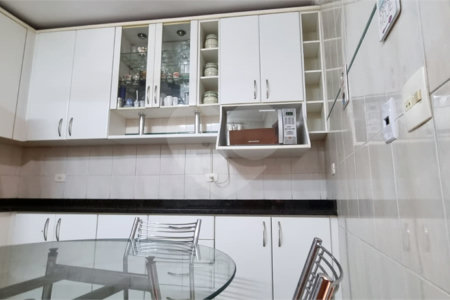 Sobrado à venda com 3 quartos, sendo 1 suíte, em Santa Teresinha, São Paulo, SP