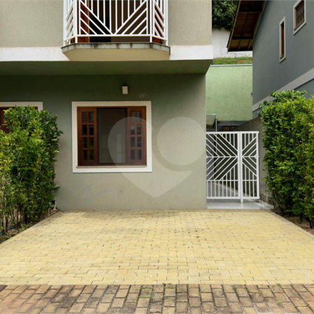 Casa à venda com 2 quartos no condomínio Portal dos Gamez, Atibaia - SP