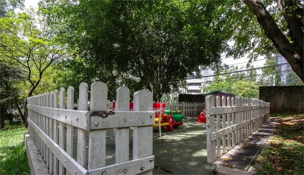 Cobertura à venda com 4 quartos, sendo 1 suíte,  em Jardim Londrina, São Paulo, SP