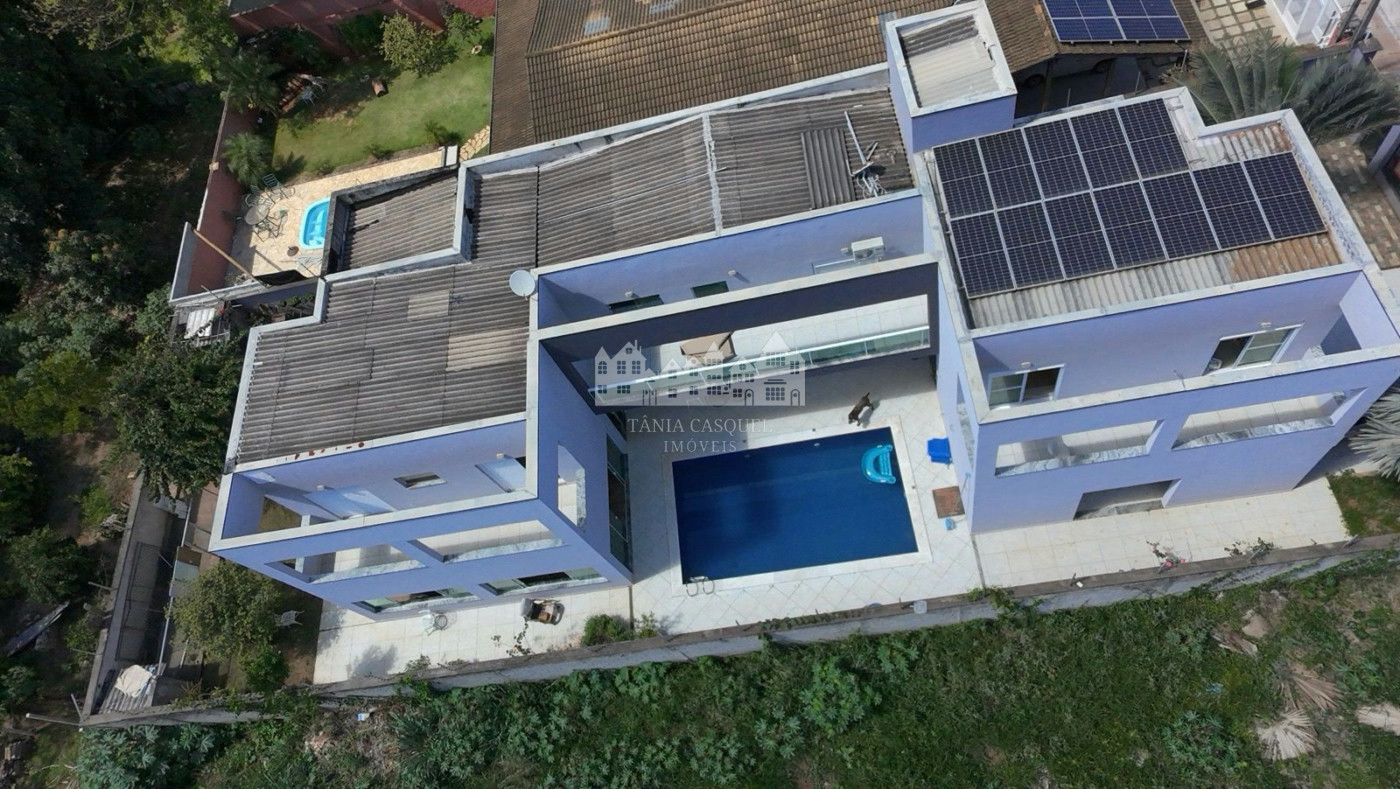 Casa à venda com 5 quartos, sendo 3 suítes, em Loteamento Jardim Morumbi, Atibaia, SP