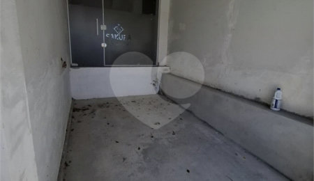 Casa à venda com 6 quartos, sendo 1 suíte,  em Vila Vitória, Mogi das Cruzes, SP