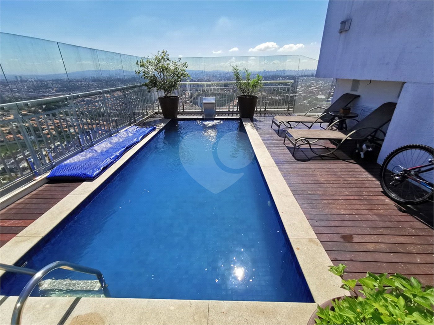 Apartamento à venda com 3 suítes em Jardim Monte Kemel, São Paulo, SP