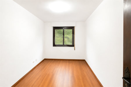 Apartamento à venda ou para alugar com 3 quartos, sendo 1 suíte,  em Granja Julieta, São Paulo, SP