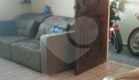 Casa à venda com 3 quartos, sendo 1 suíte,  no condomínio Travessa Bruno Andreoni,16, São Paulo - SP