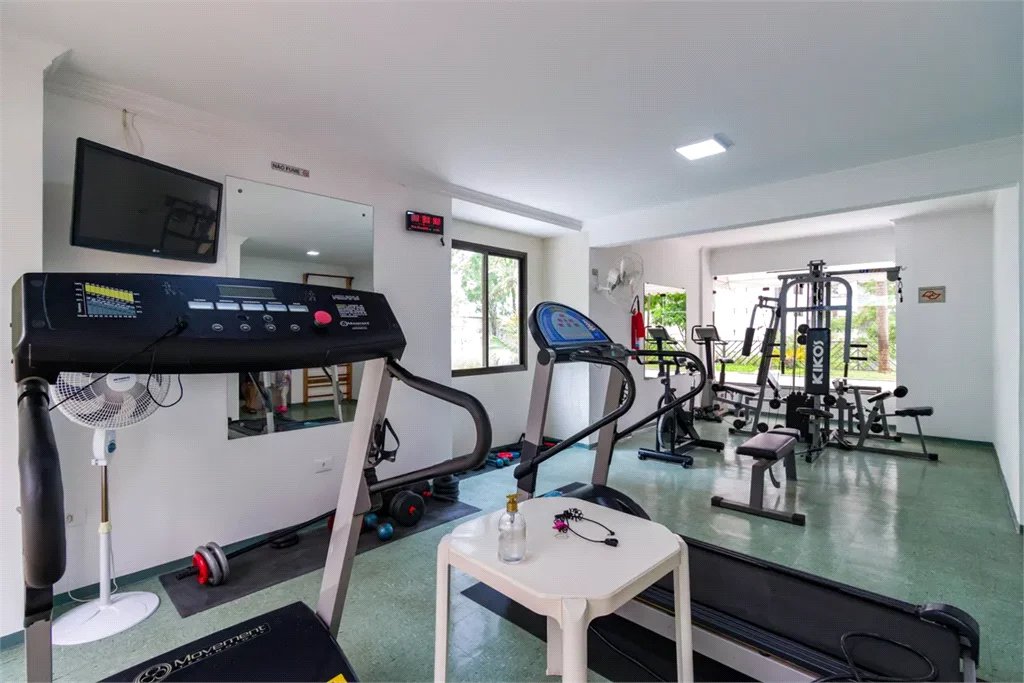 Apartamento à venda com 3 quartos, sendo 1 suíte,  em Vila Andrade, São Paulo, SP
