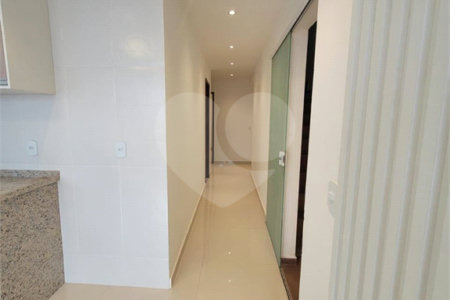 Apartamento para alugar com 2 quartos em Miguel Couto, Cabo Frio, RJ