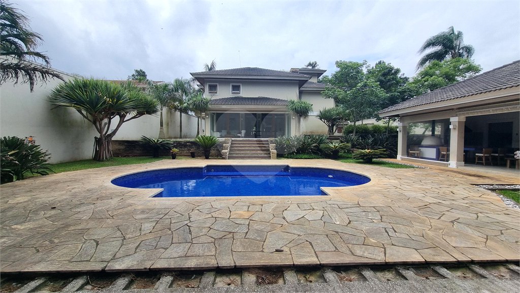 Casa à venda ou para alugar com 5 suítes em Serra da Cantareira, Mairiporã, SP