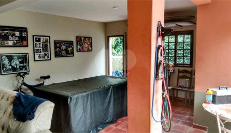 Casa à venda com 4 quartos, sendo 1 suíte,  no condomínio Residencial Vale das Laranjeiras, Indaiatuba - SP