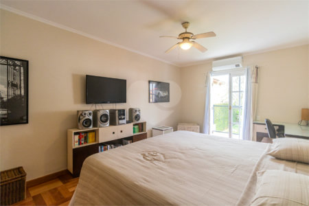 Casa à venda com 4 quartos, sendo 3 suítes, em Brooklin, São Paulo, SP