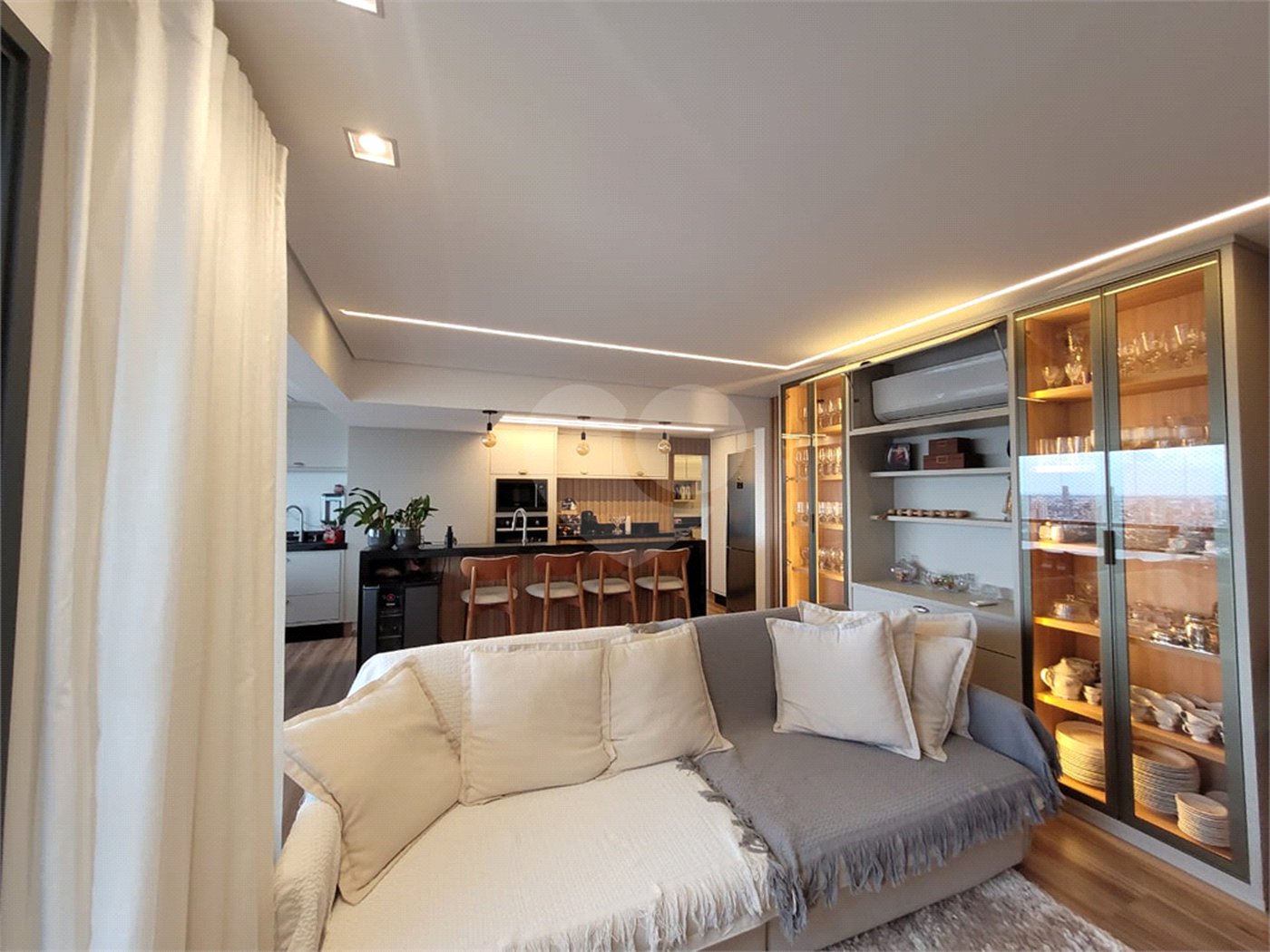 Apartamento à venda com 3 suítes em Parque Campolim, Sorocaba, SP