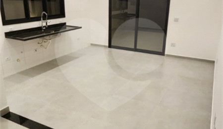 Sobrado à venda com 3 suítes em Jardim dos Pinheiros, Atibaia, SP