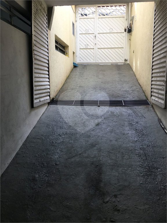 Sobrado à venda com 3 suítes em Vila Nivi, São Paulo, SP