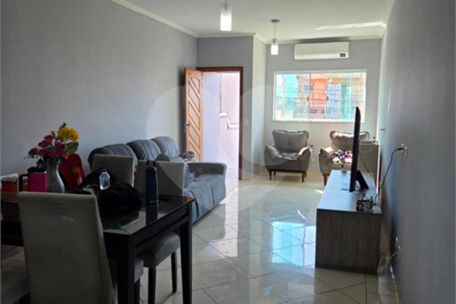 Sobrado à venda com 3 quartos, sendo 1 suíte, em Vila Gustavo, São Paulo, SP