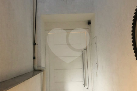 Sobrado à venda com 3 quartos, sendo 2 suítes,  em Vila Nivi, São Paulo, SP
