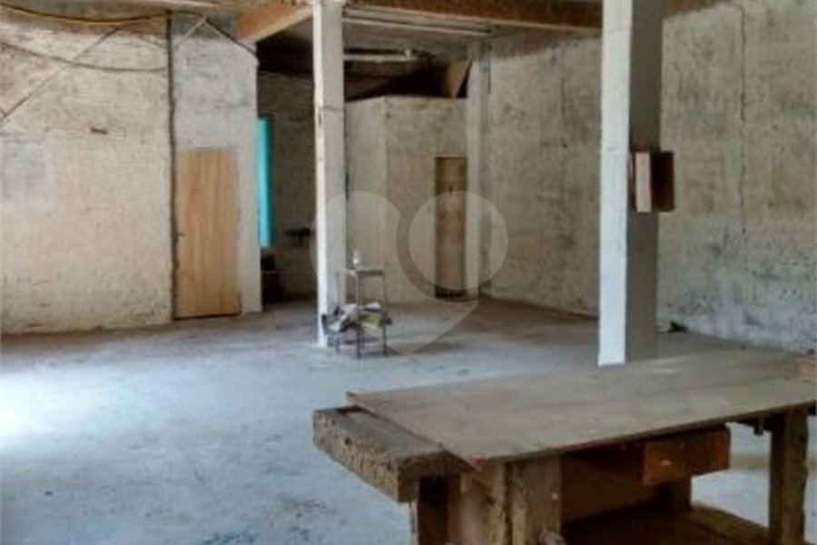 Sobrado à venda com 6 quartos em Cangaíba, São Paulo, SP