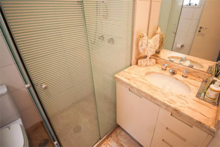 Apartamento à venda com 3 suítes em Real Parque, São Paulo, SP