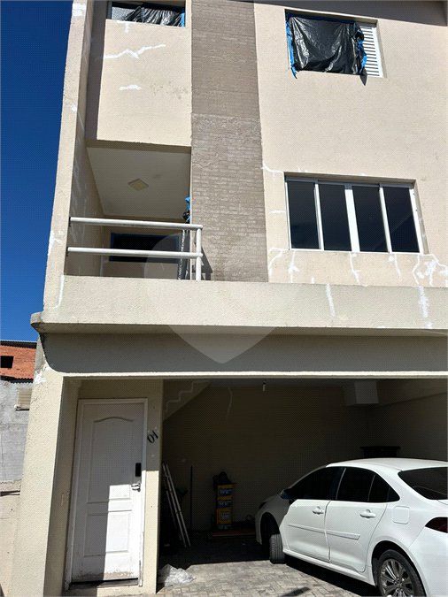 Casa à venda com 3 quartos, sendo 1 suíte,  no condomínio Village St. Louis, São Paulo - SP