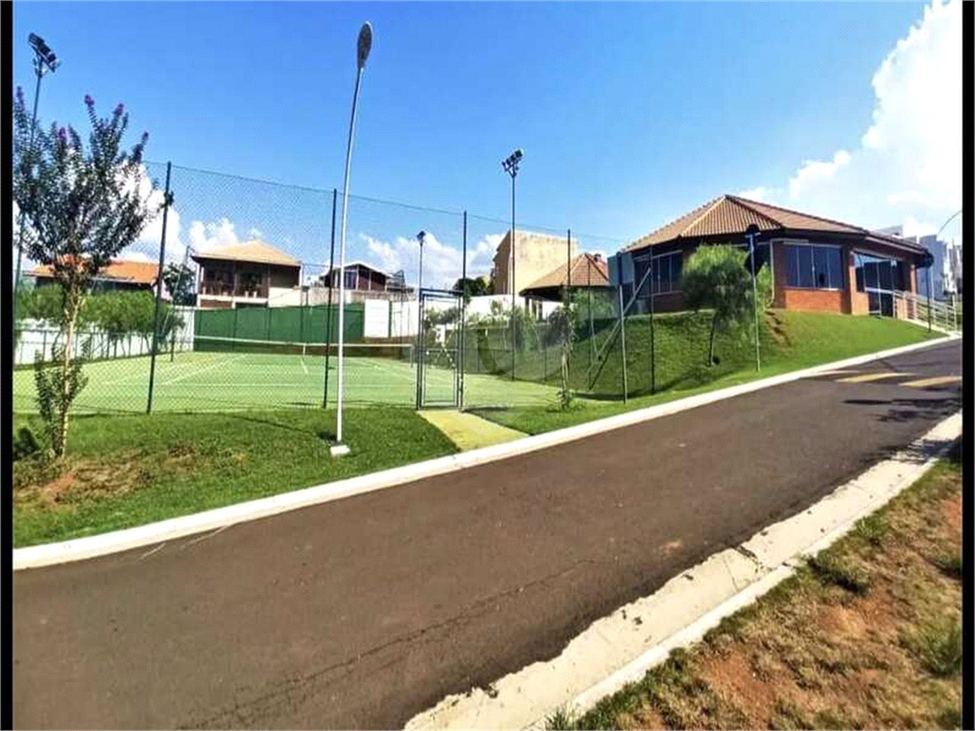 Terreno à venda no condomínio Residencial Maria Dulci, Indaiatuba - SP