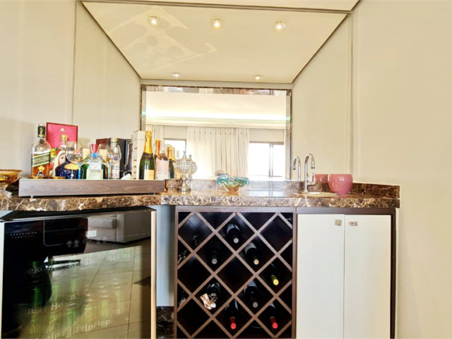 Apartamento à venda com 3 suítes em Santa Terezinha, São Paulo, SP