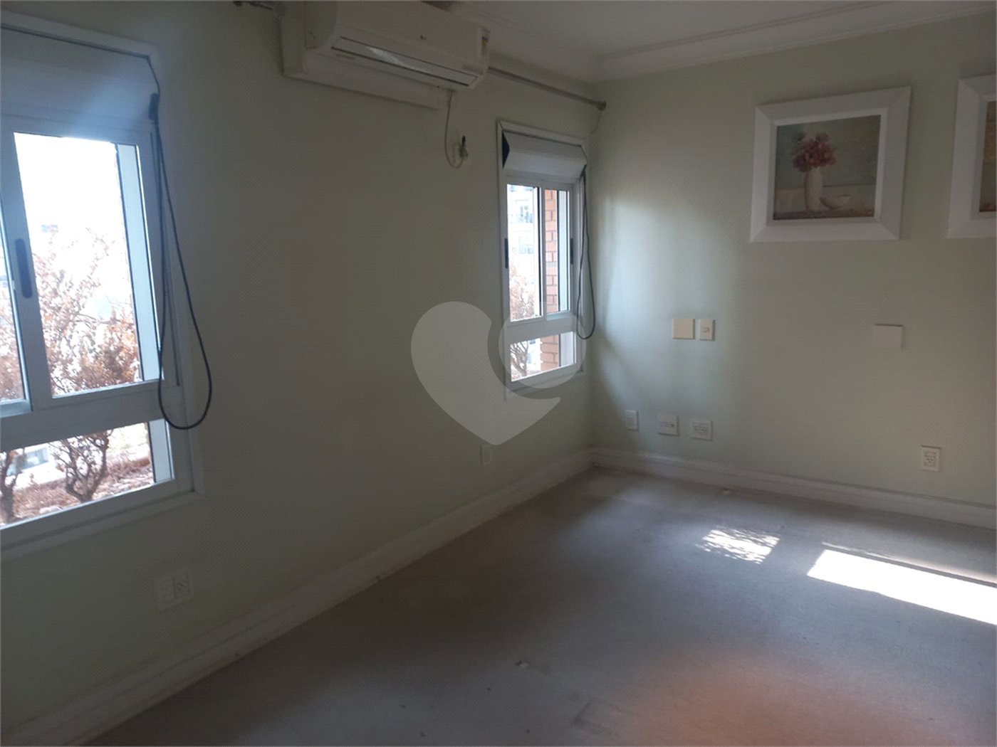 Apartamento à venda com 4 quartos, sendo 2 suítes, em Vila Uberabinha, São Paulo, SP