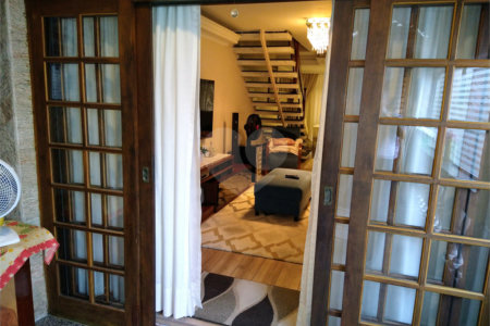 Casa à venda com 3 quartos, sendo 1 suíte, em Parque Vitória, São Paulo, SP