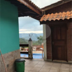 Casa à venda com 4 quartos, sendo 1 suíte, no condomínio Parque Suiça, Caieiras - SP