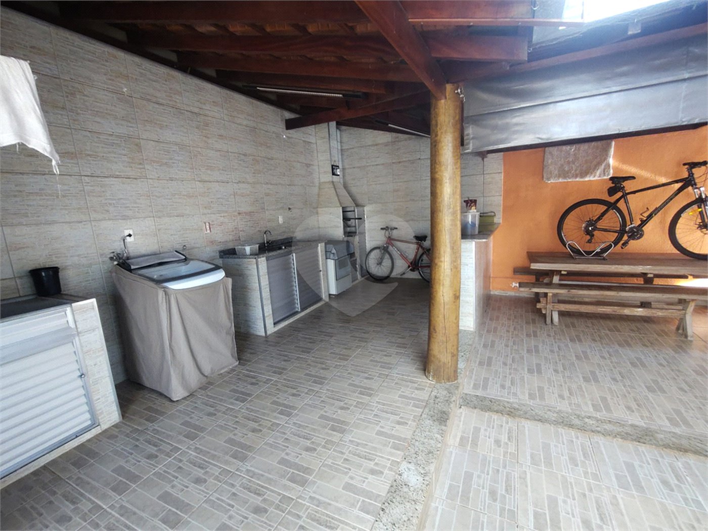 Casa à venda com 4 quartos, sendo 1 suíte, em Jardim Silvânia (vila Xavier), Araraquara, SP