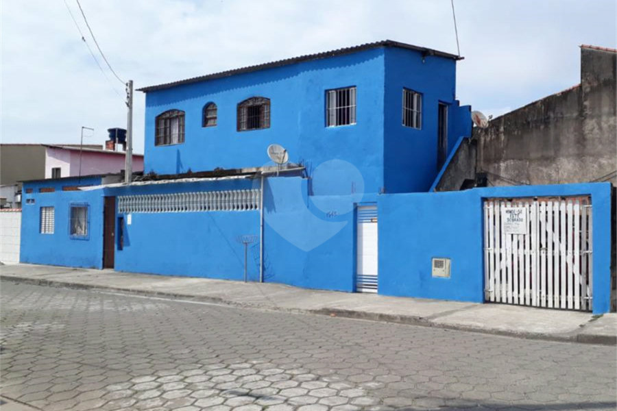 Casa à venda com 3 quartos em Balneário Laranjeiras, Itanhaém, SP