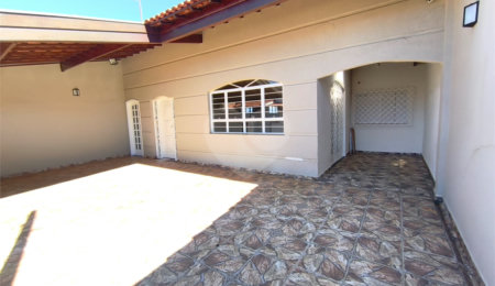 Casa à venda com 3 quartos, sendo 1 suíte, em Vila Vendramini, Itapetininga, SP