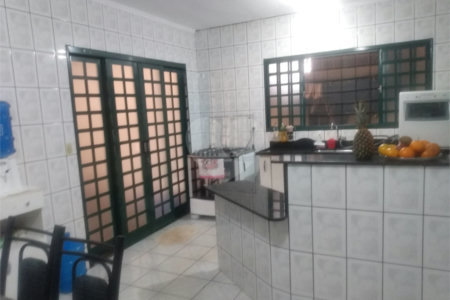 Chácara à venda com 2 quartos, sendo 1 suíte, em Estância Conceição, Itapetininga, SP