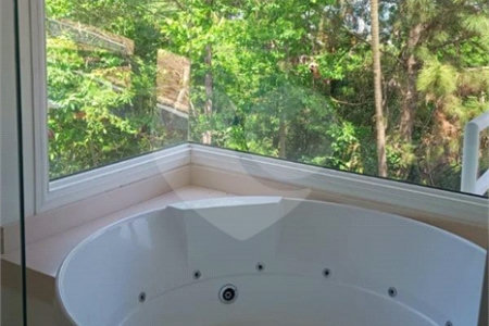 Casa à venda ou para alugar com 4 suítes no condomínio Quebec Ville Residencial, São Roque - SP