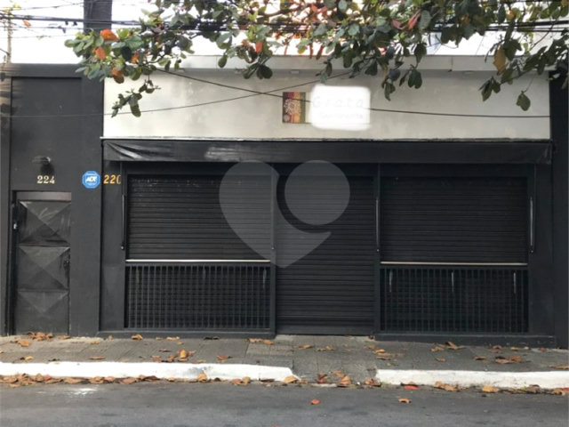 Sobrado à venda com 12 quartos em Freguesia do Ó, São Paulo, SP