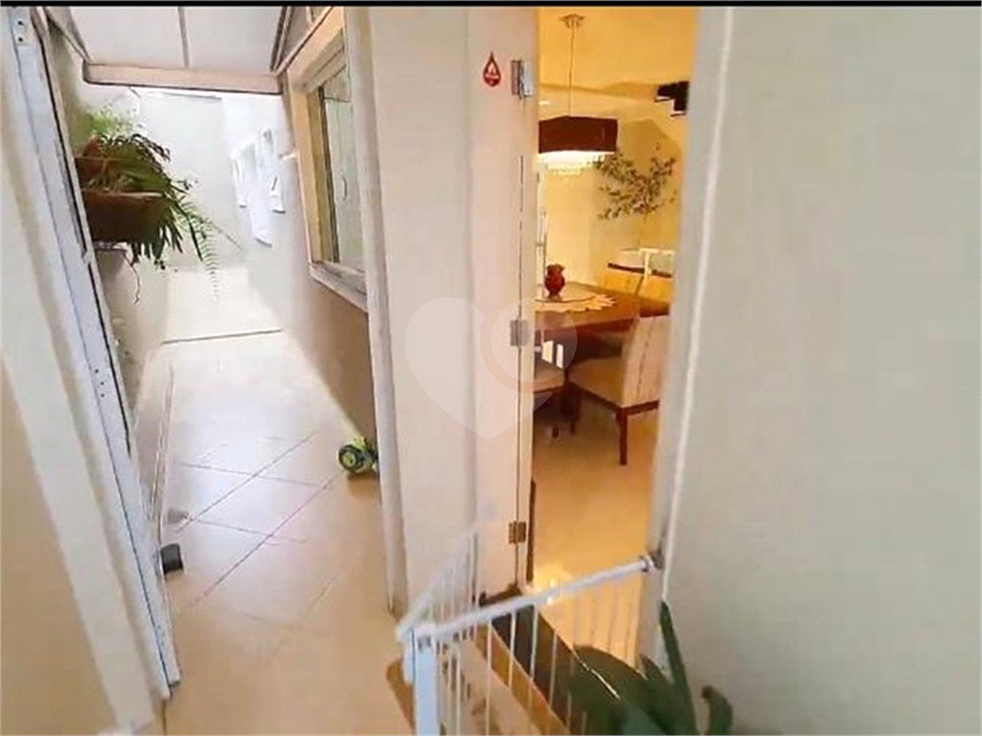 Sobrado à venda com 3 quartos, sendo 1 suíte,  em Parque Vitória, São Paulo, SP