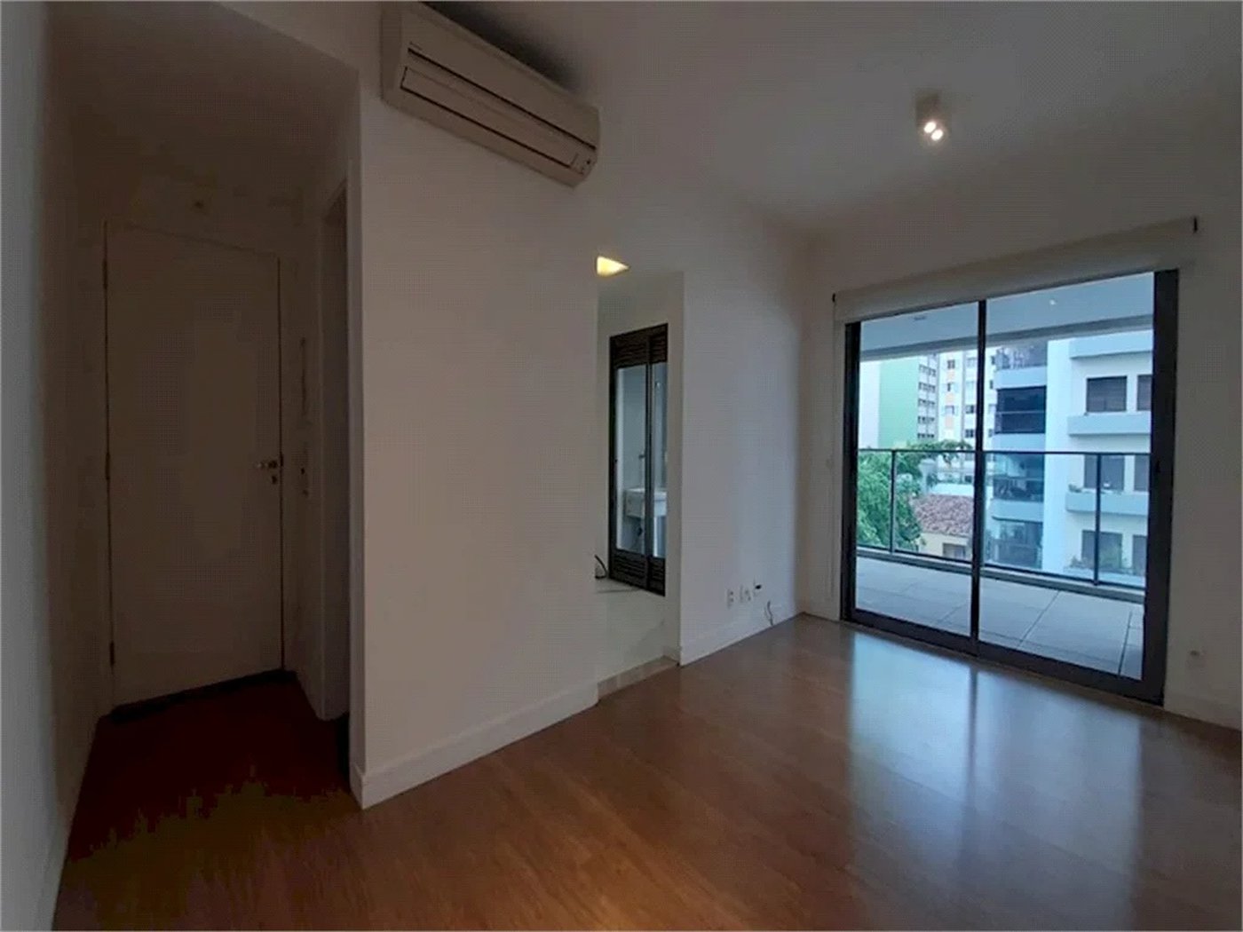 Apartamento à venda ou para alugar com 1 suíte em Pinheiros, São Paulo, SP